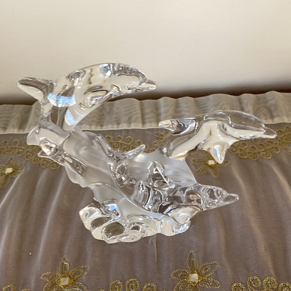 Trio Of Grace Lenox Crystal Dolphins With Frosted Waves Vintage from the 90’s - Picture 2 of 10